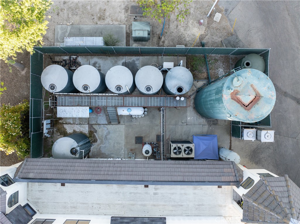 2720 Oak View