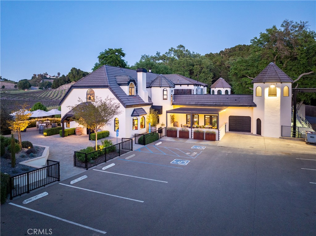 2720 Oak View
