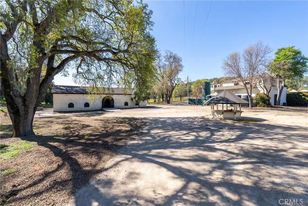 2720 Oak View