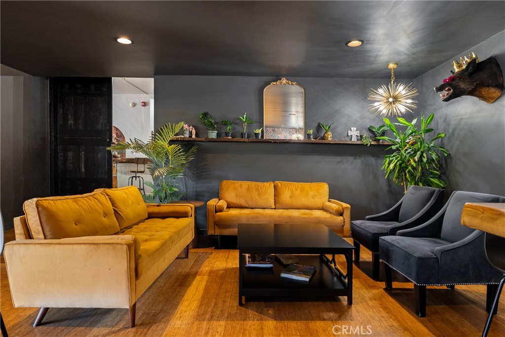 2720 Oak View
