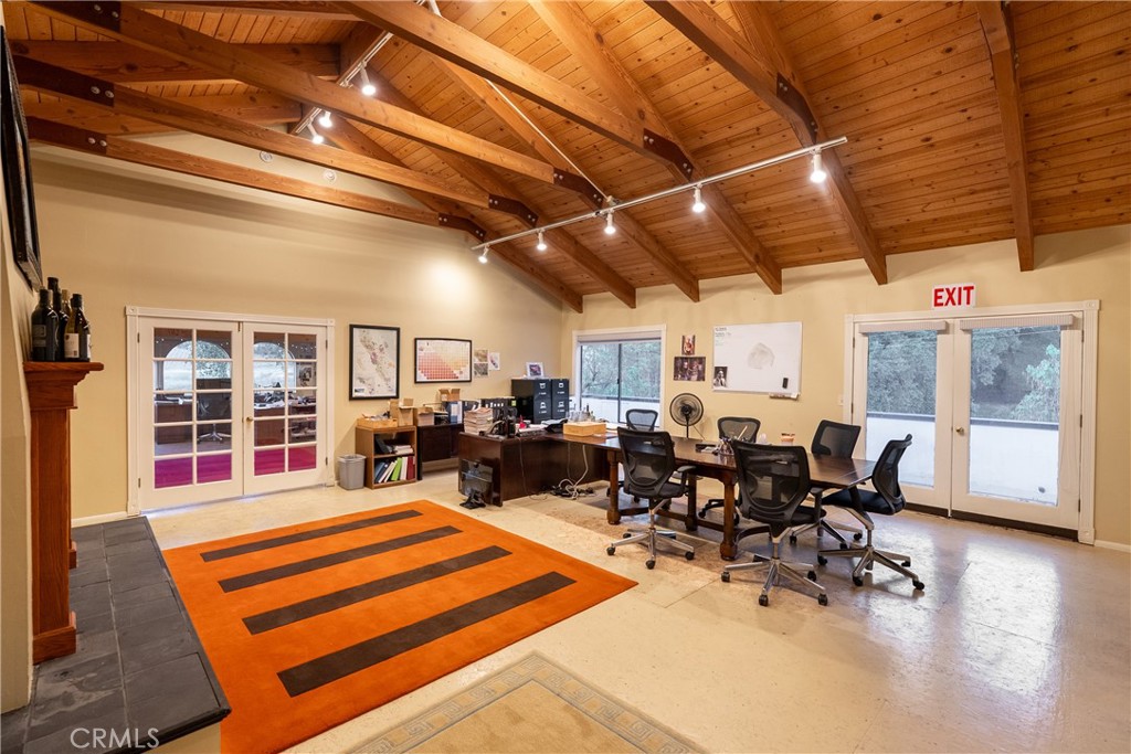 2720 Oak View