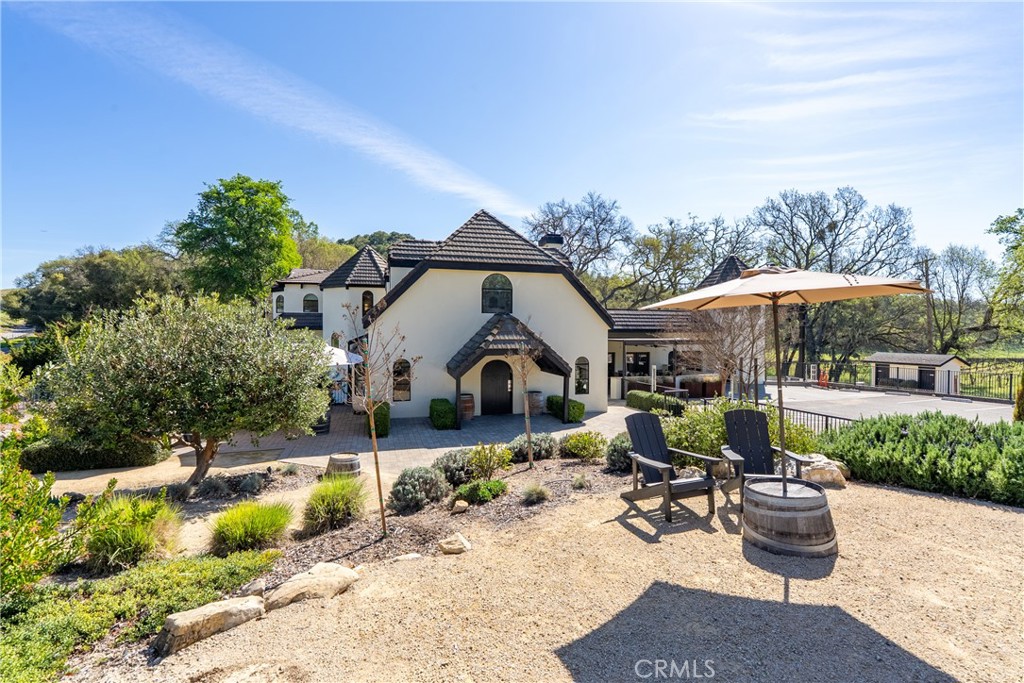 2720 Oak View