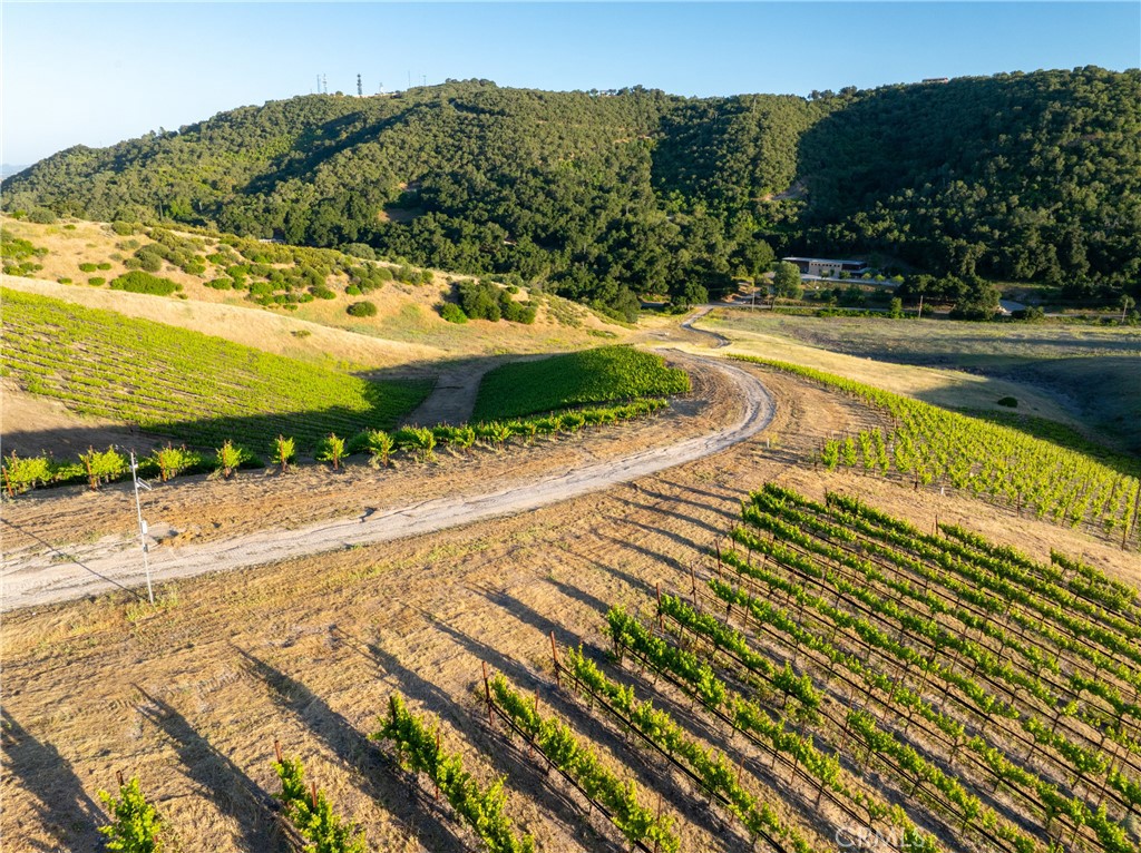 2762 Adelaida Road