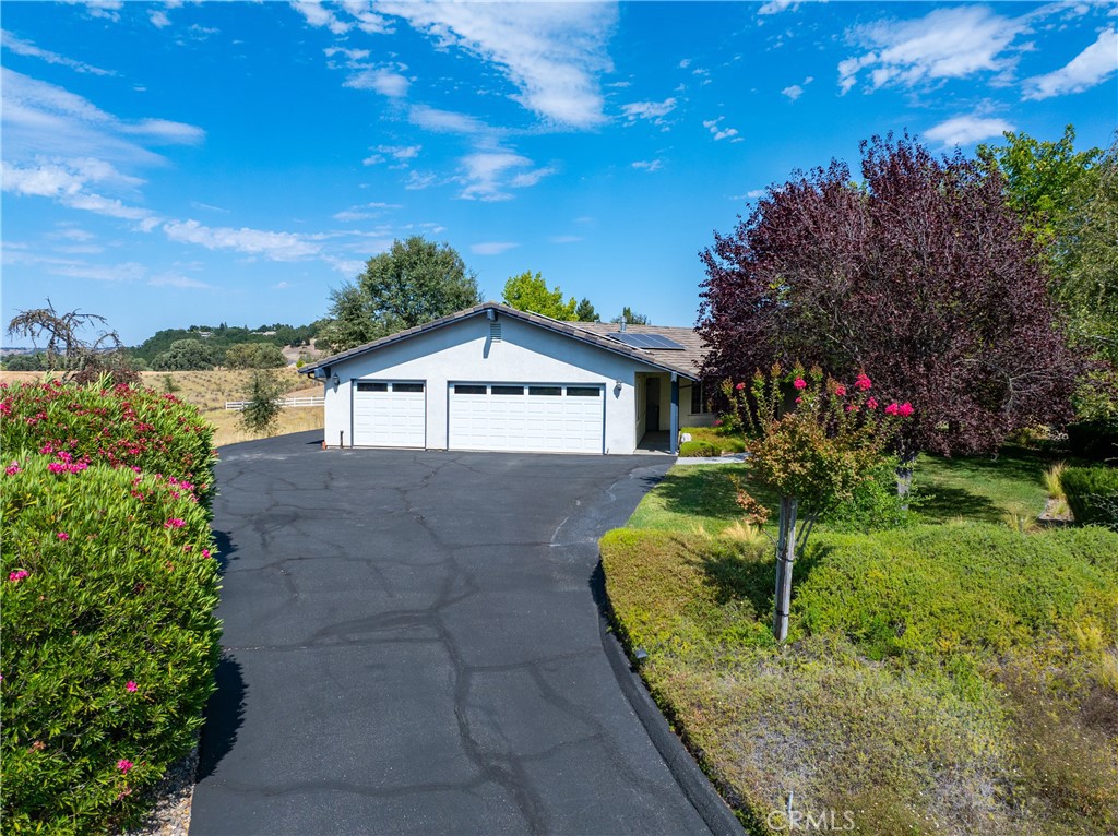 915 Santa Rita