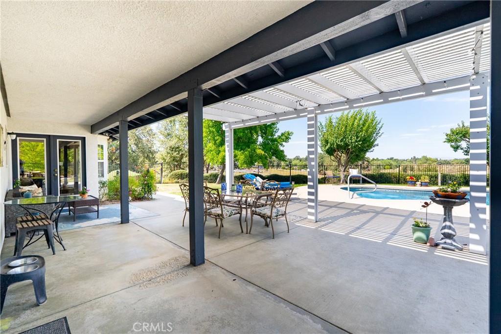915 Santa Rita