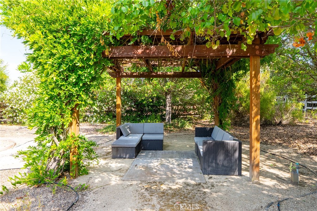 915 Santa Rita