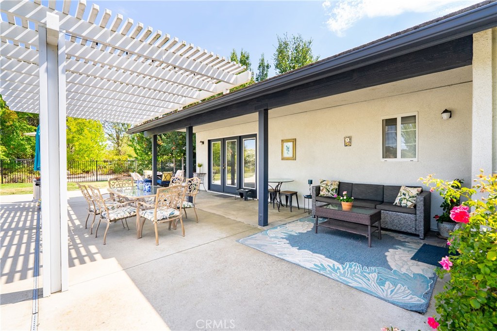 915 Santa Rita