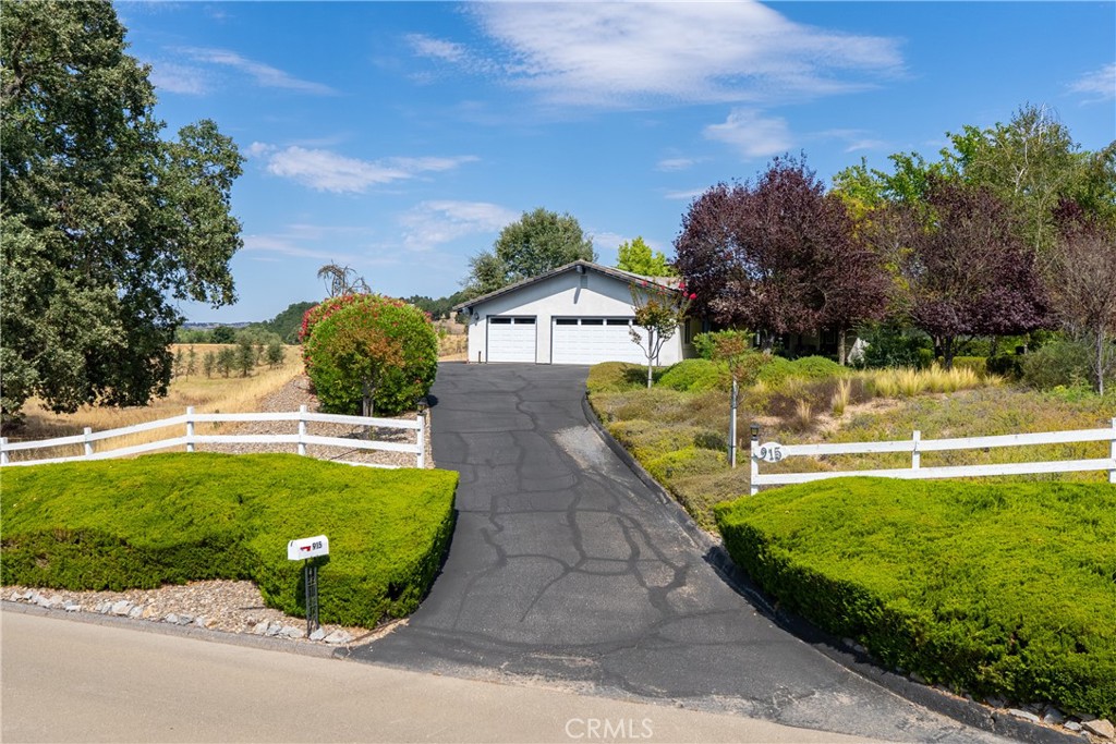 915 Santa Rita