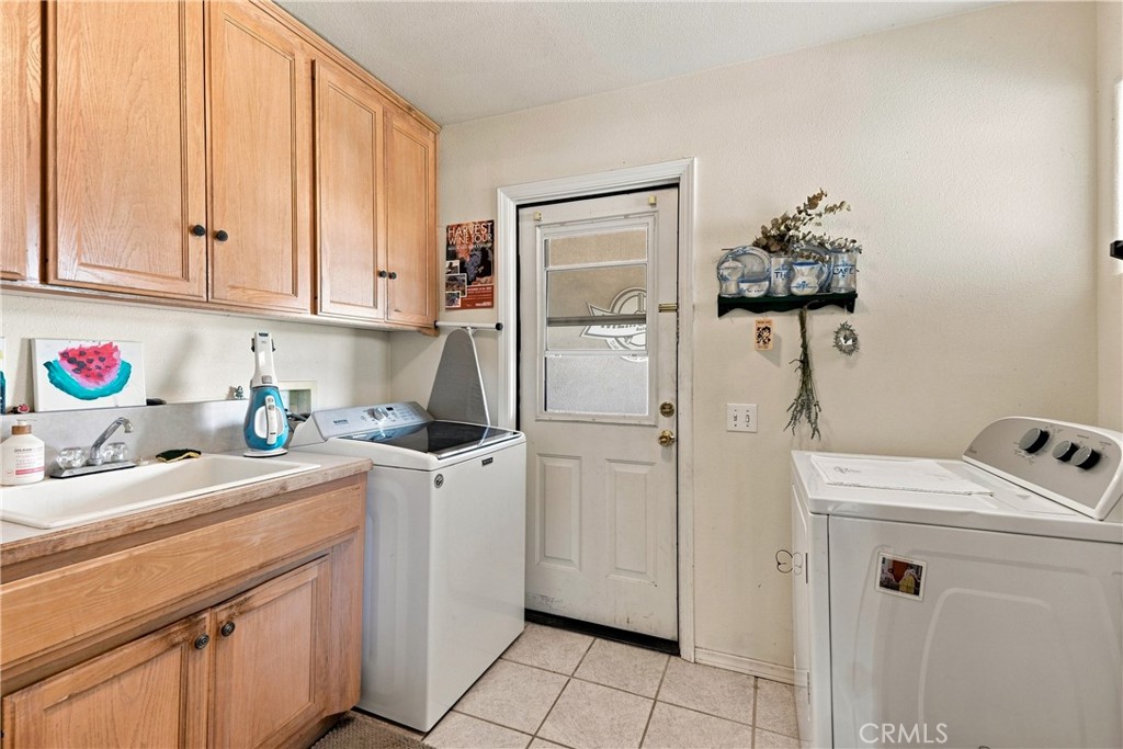 915 Santa Rita