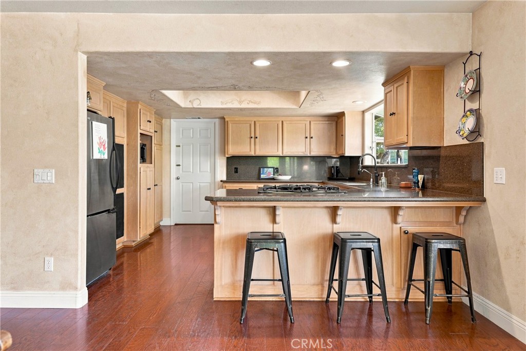 915 Santa Rita