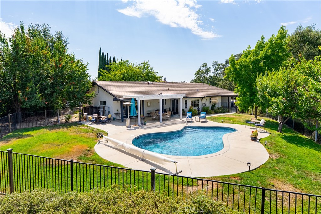 915 Santa Rita