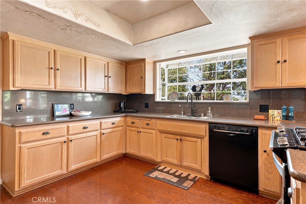 915 Santa Rita