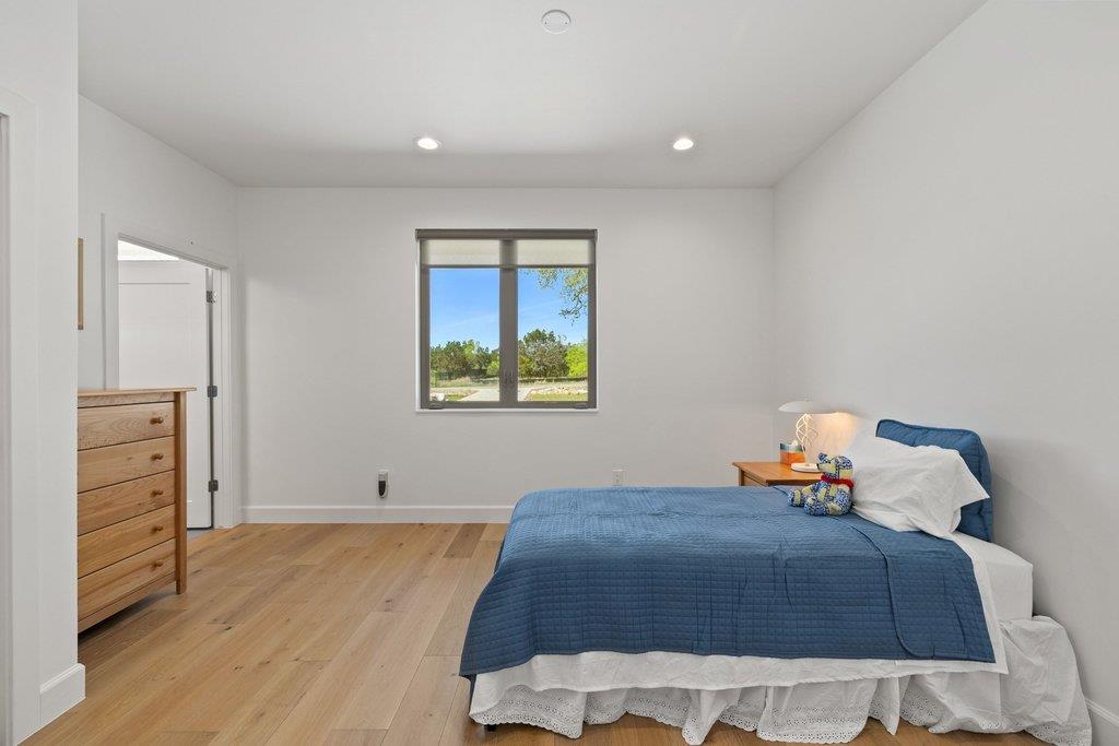 405 Spicewood Trails DR