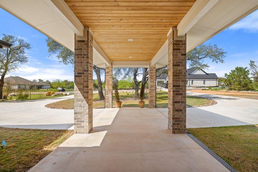 405 Spicewood Trails DR