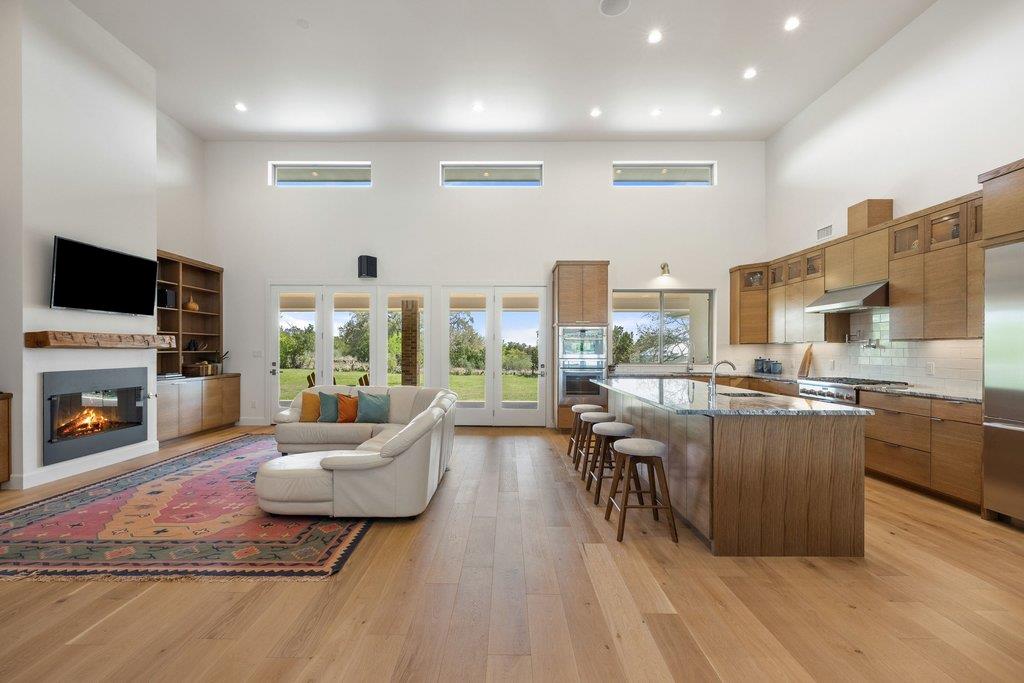 405 Spicewood Trails DR