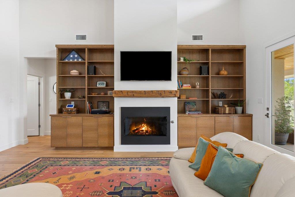 405 Spicewood Trails DR