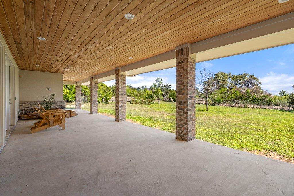 405 Spicewood Trails DR