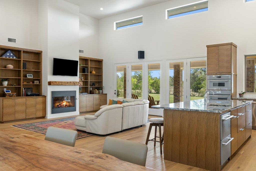 405 Spicewood Trails DR