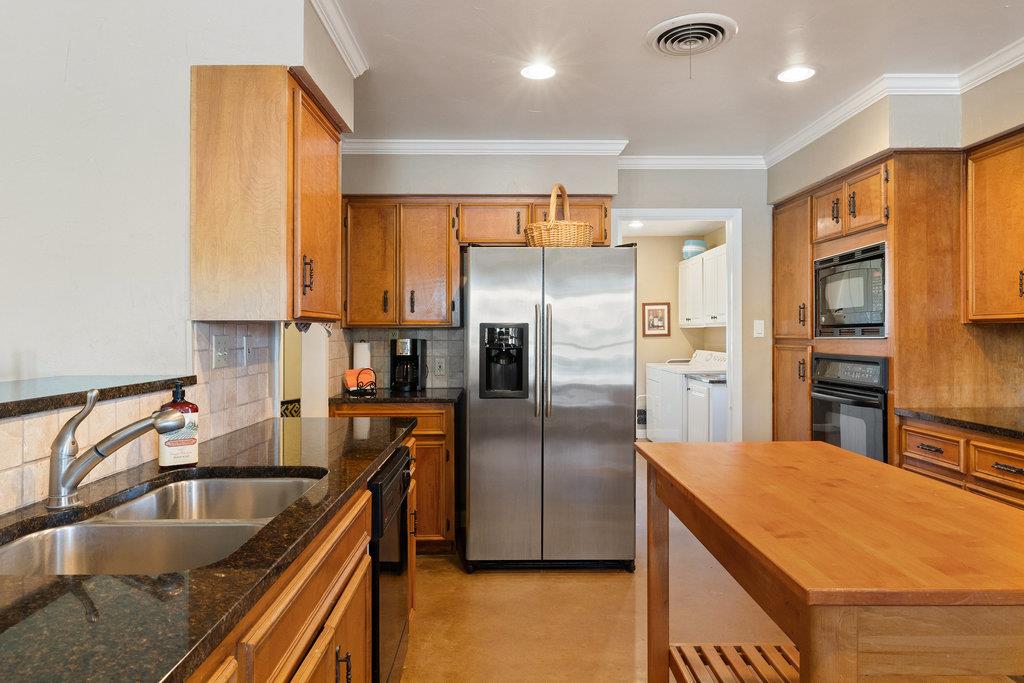 1922 Purple Sage LN