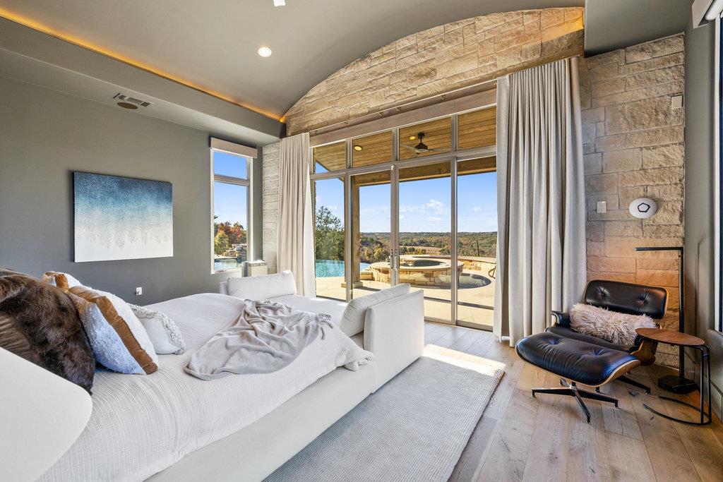 3550 Bell Springs DR