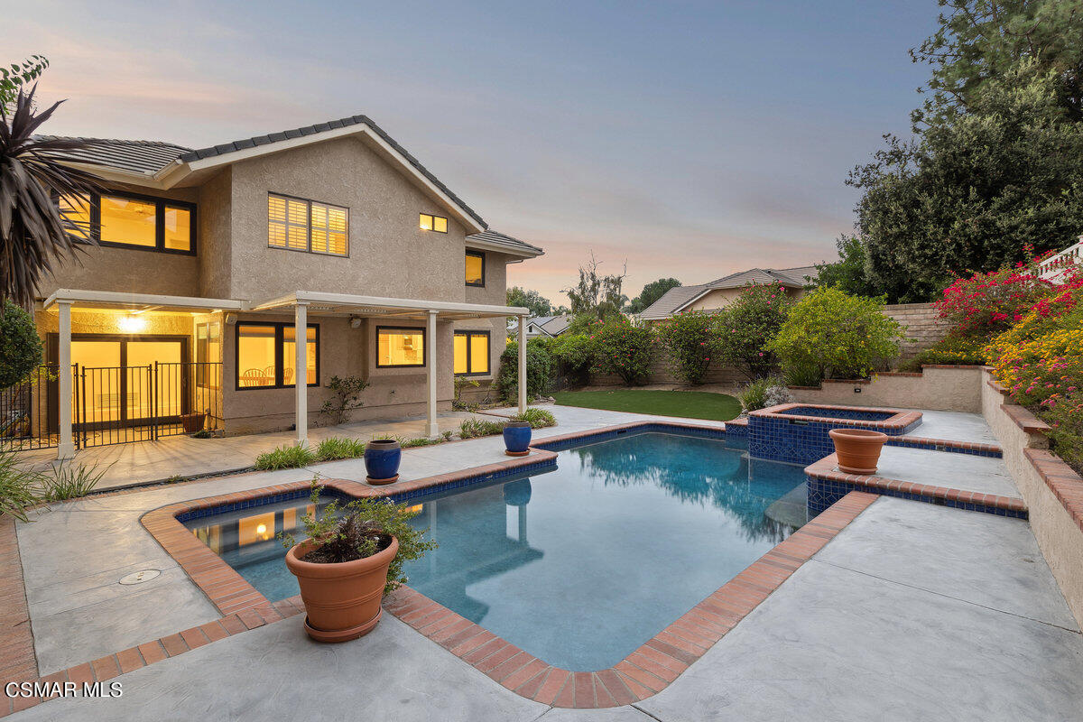 696 Oak Point Drive