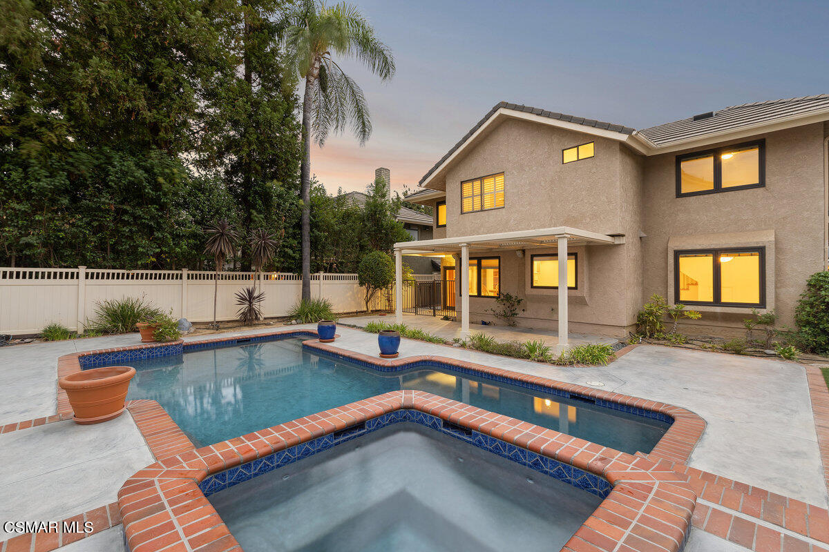 696 Oak Point Drive