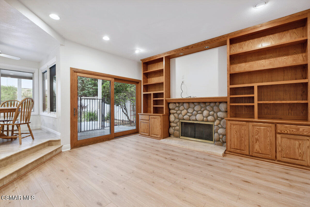 696 Oak Point Drive