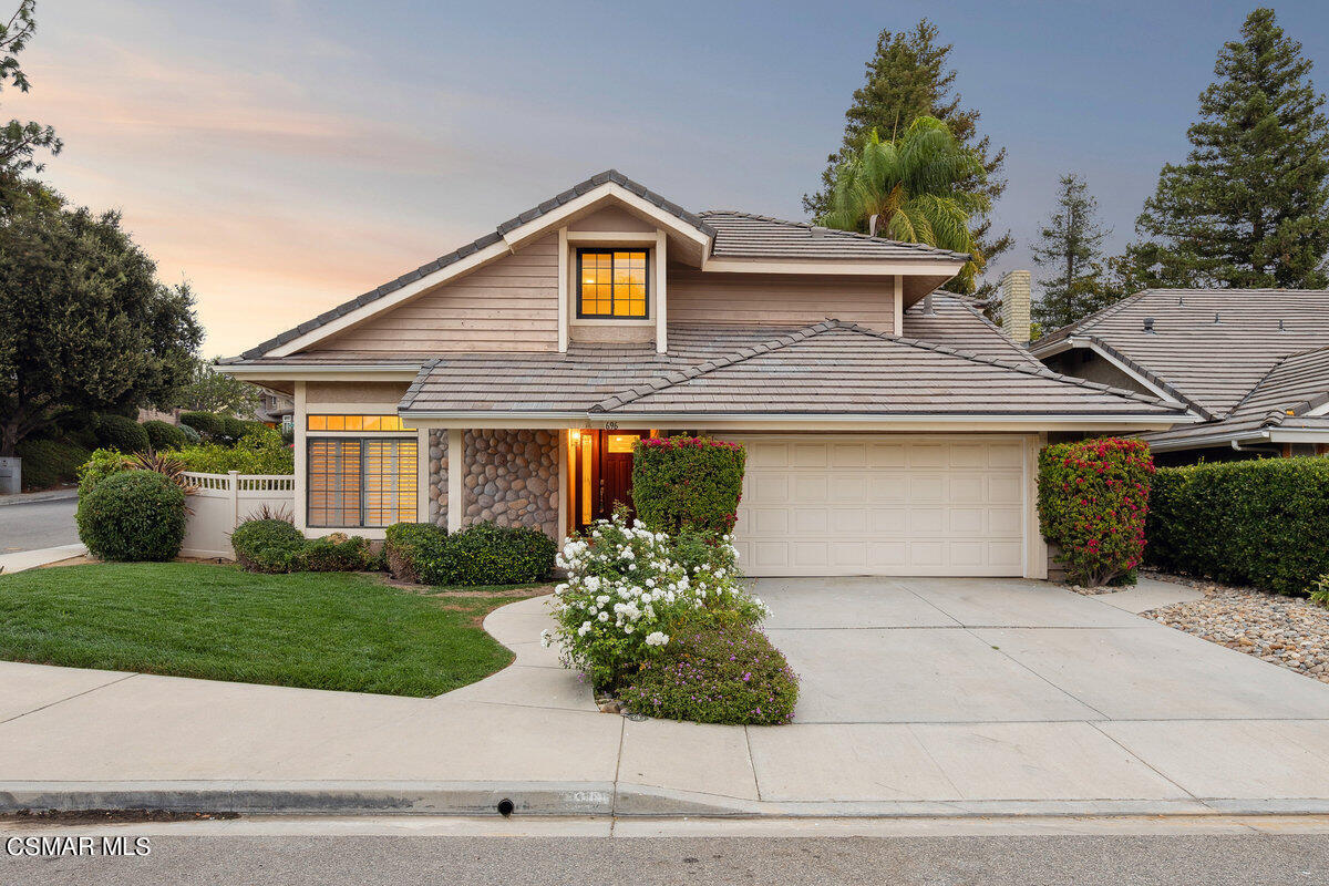 696 Oak Point Drive