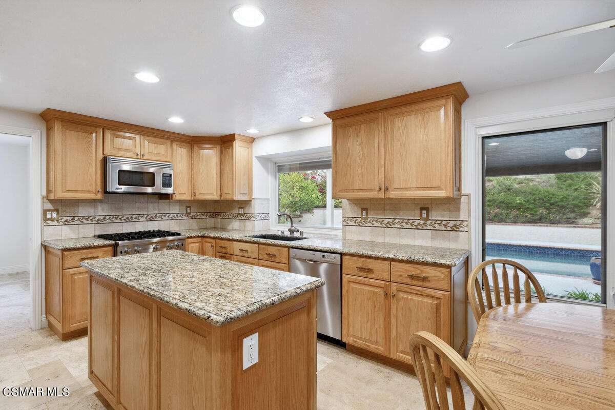 696 Oak Point Drive