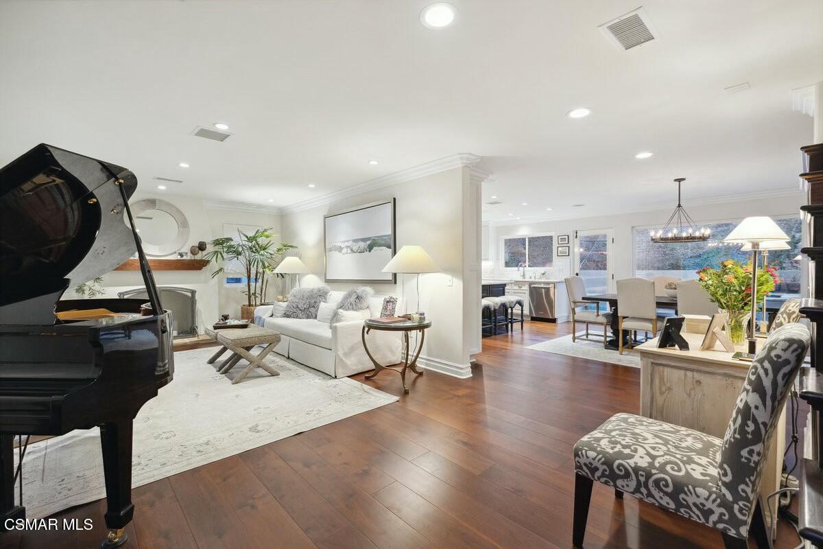 1671 Strandway Court