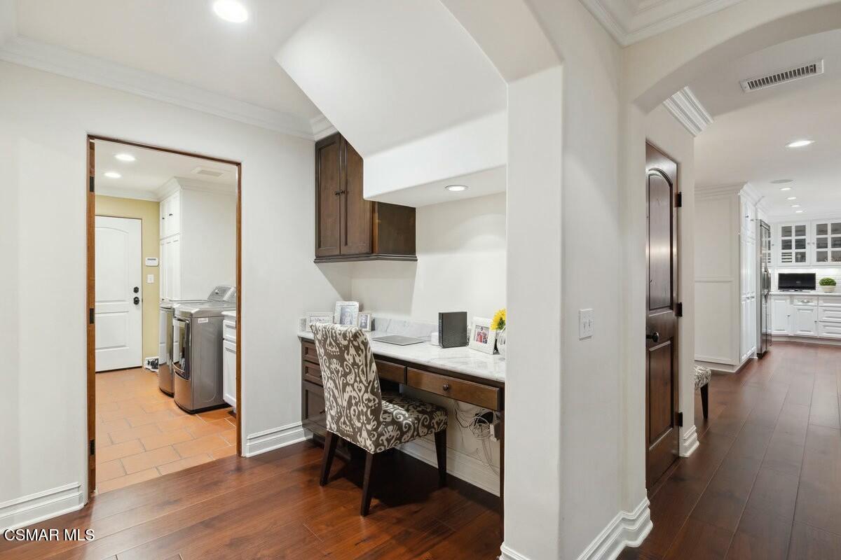 1671 Strandway Court