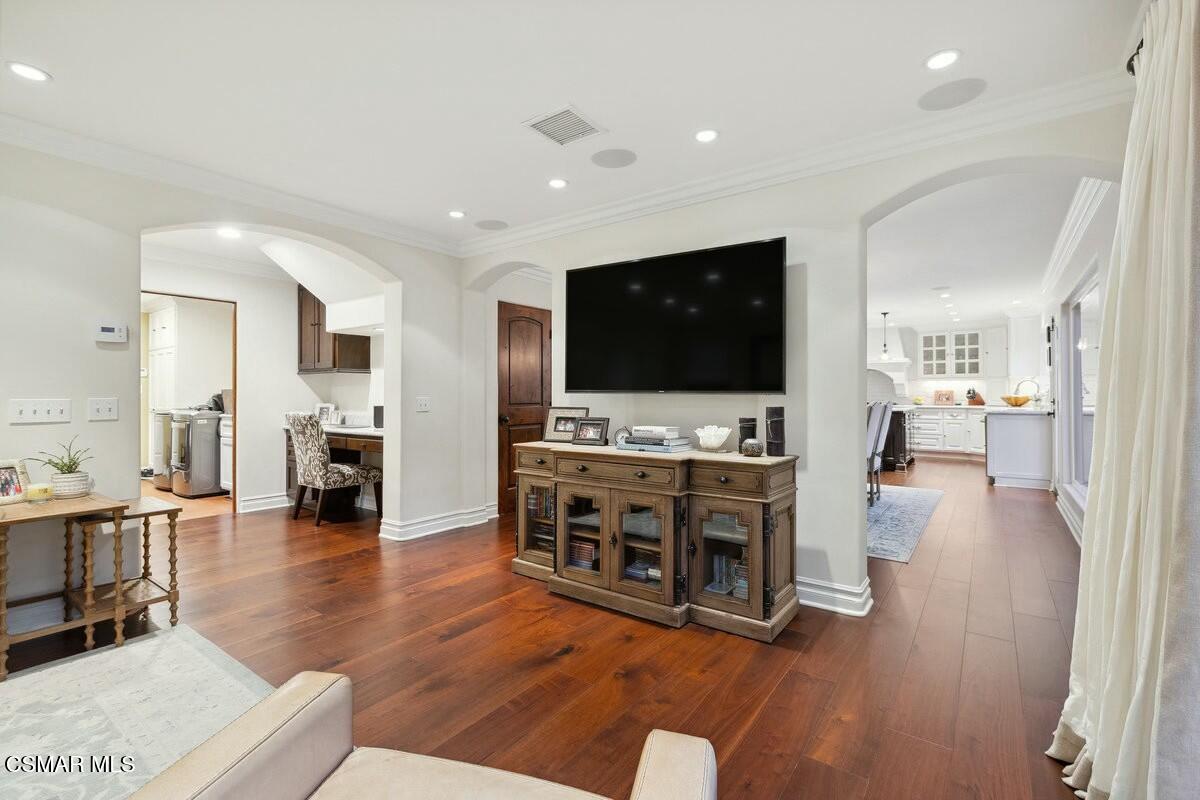 1671 Strandway Court