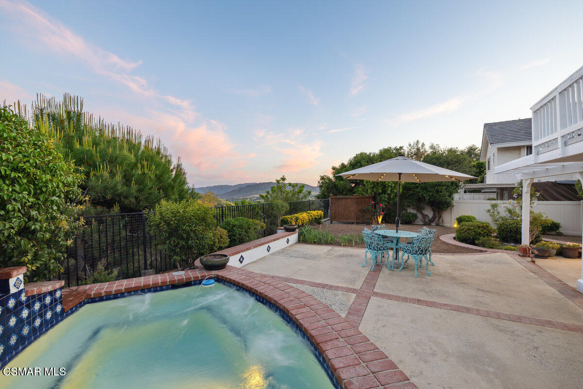 6690 Oak Springs Drive