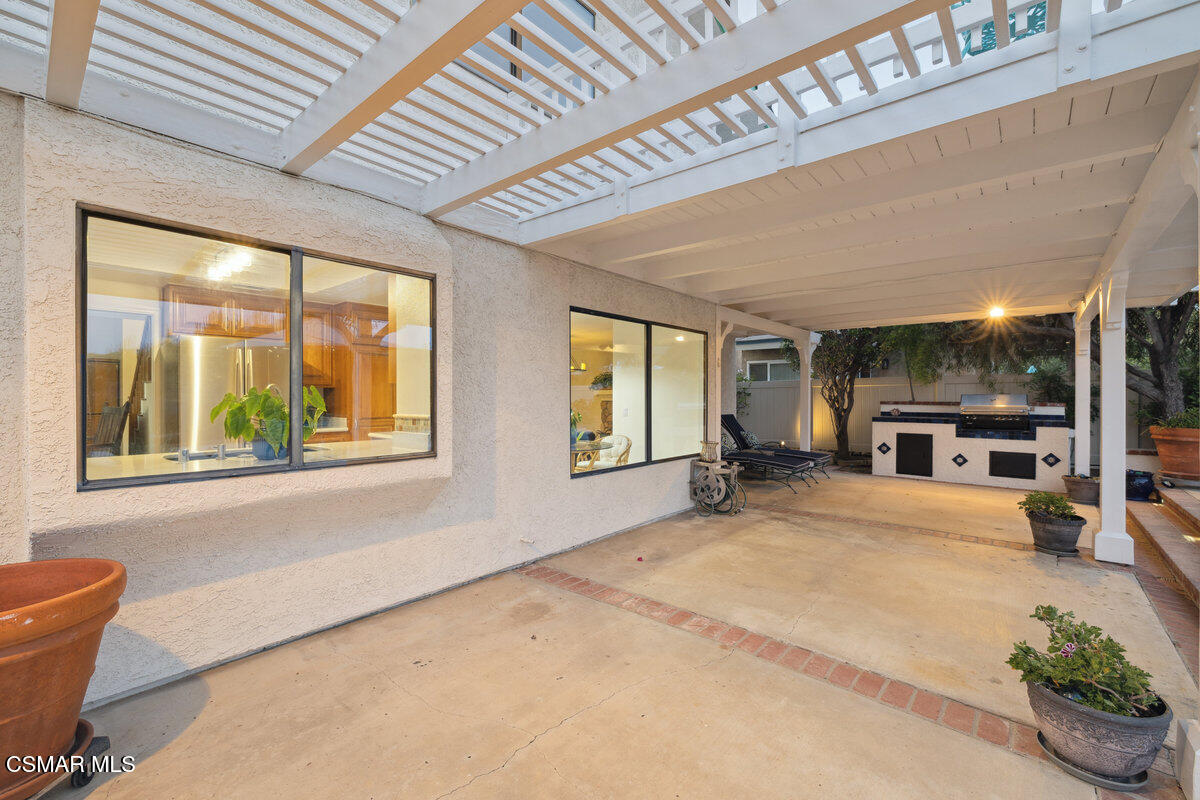 6690 Oak Springs Drive