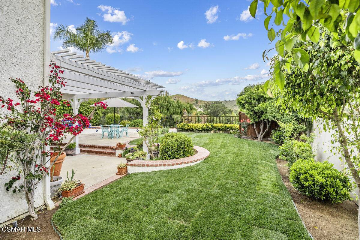 6690 Oak Springs Drive