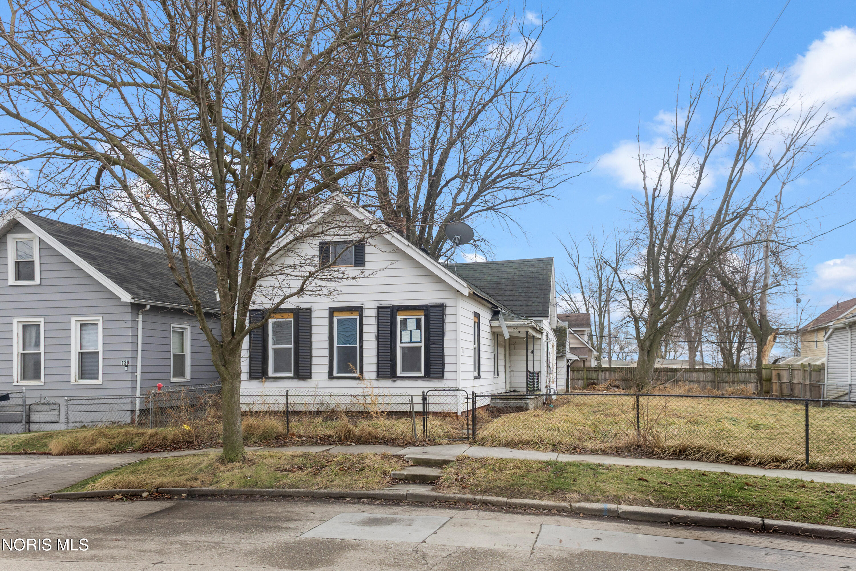 128 E Plumer Street