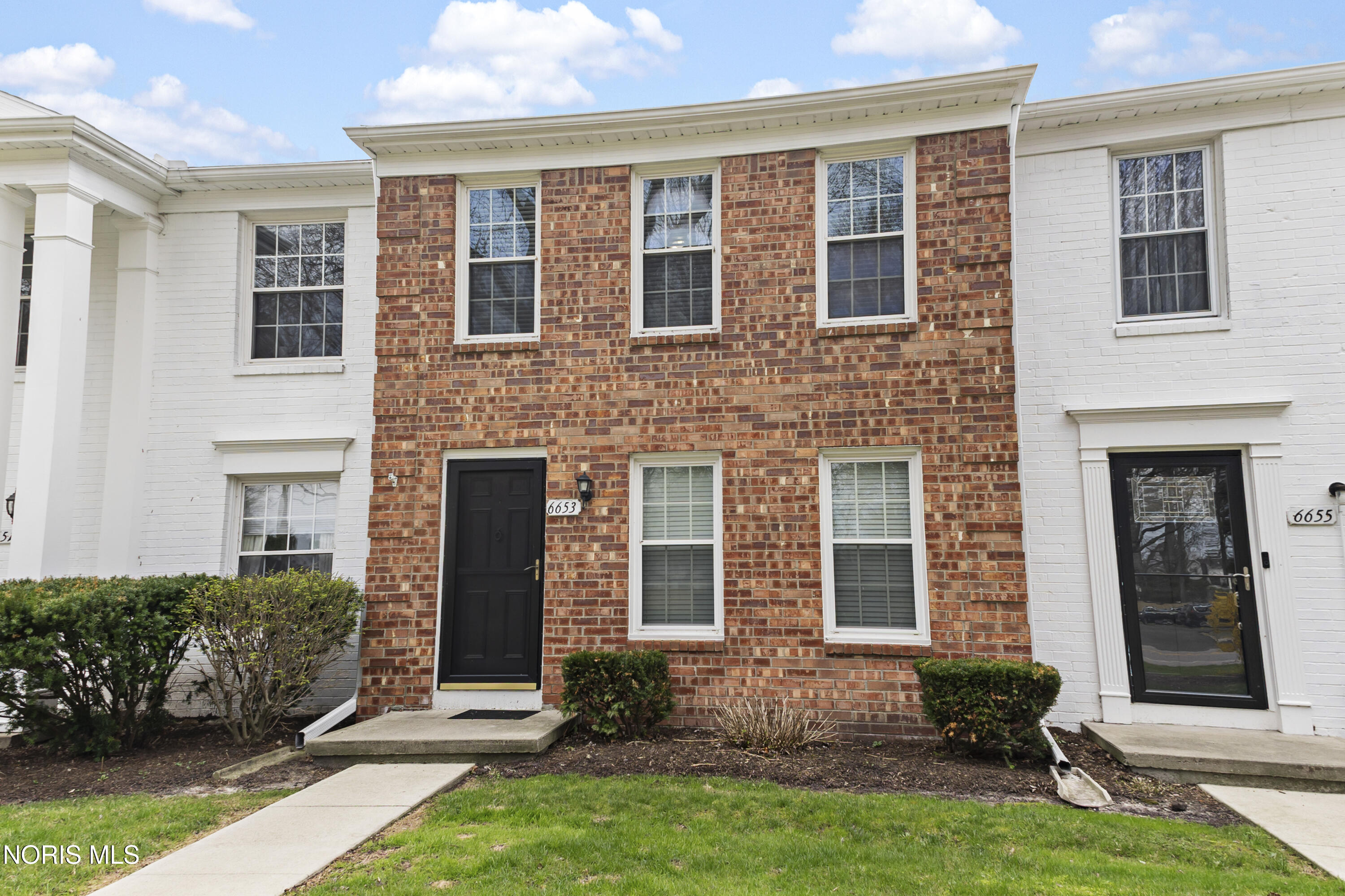 6653 Garden Road