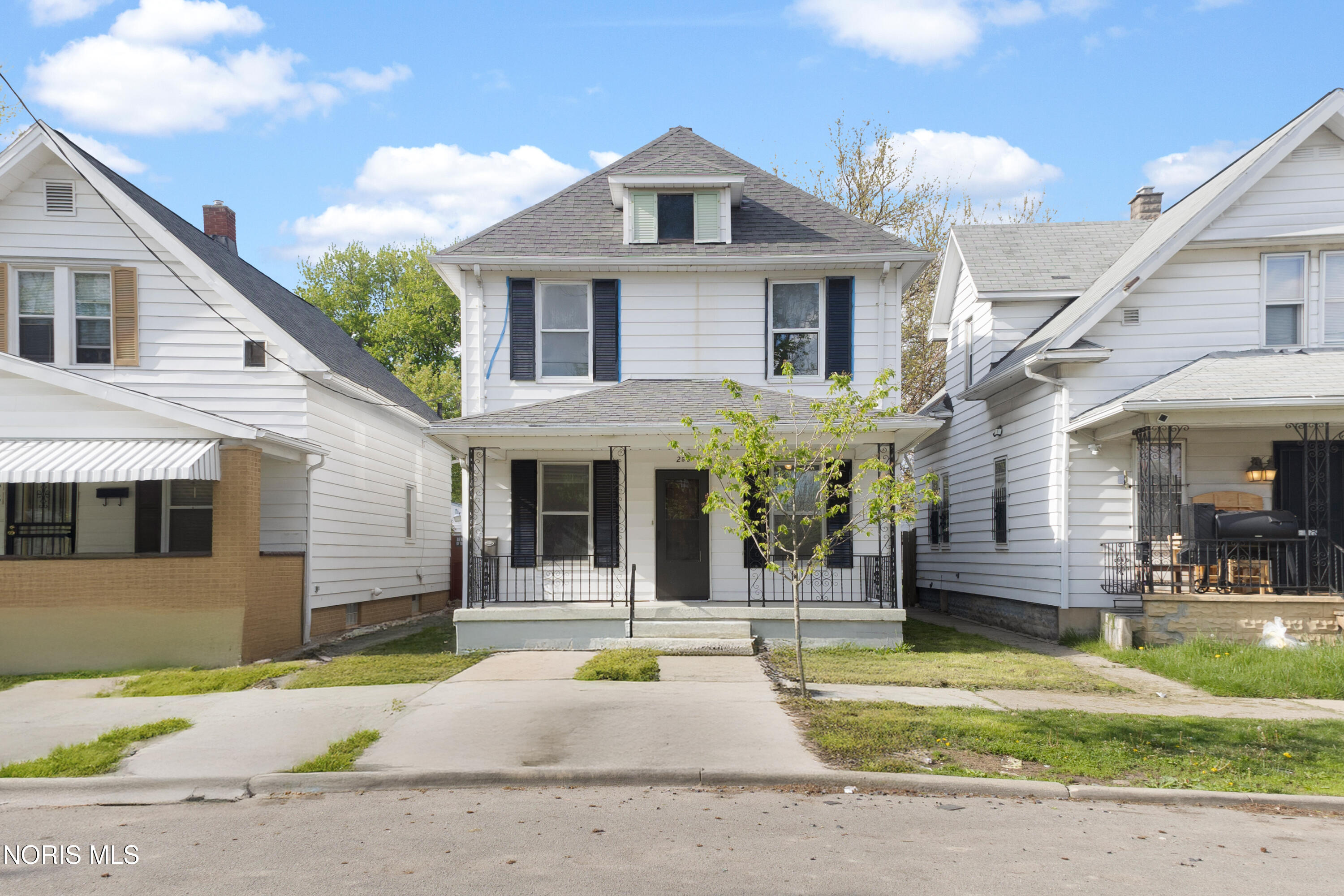 255 E Pearl Street