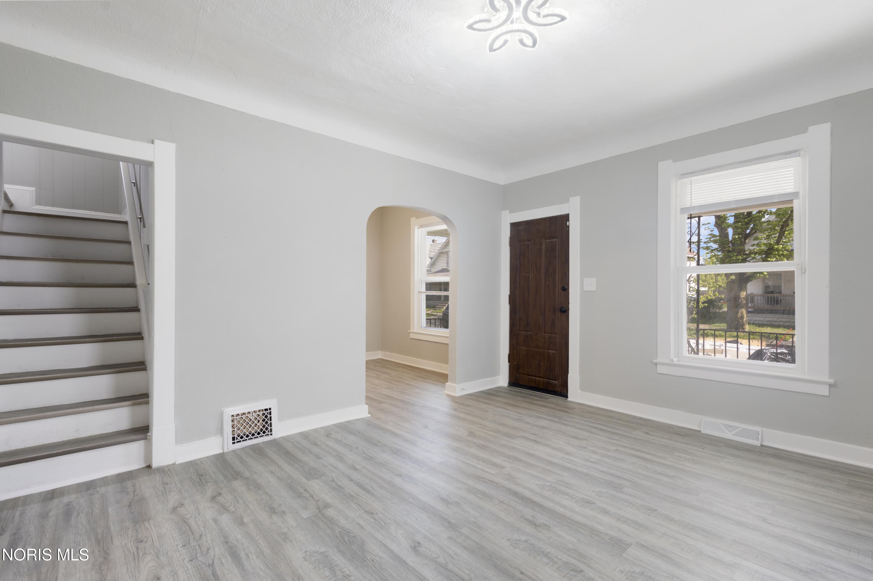 255 E Pearl Street