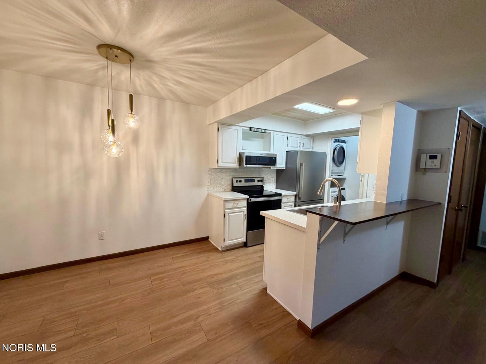 5713 Tibaron Lane, Apt 104