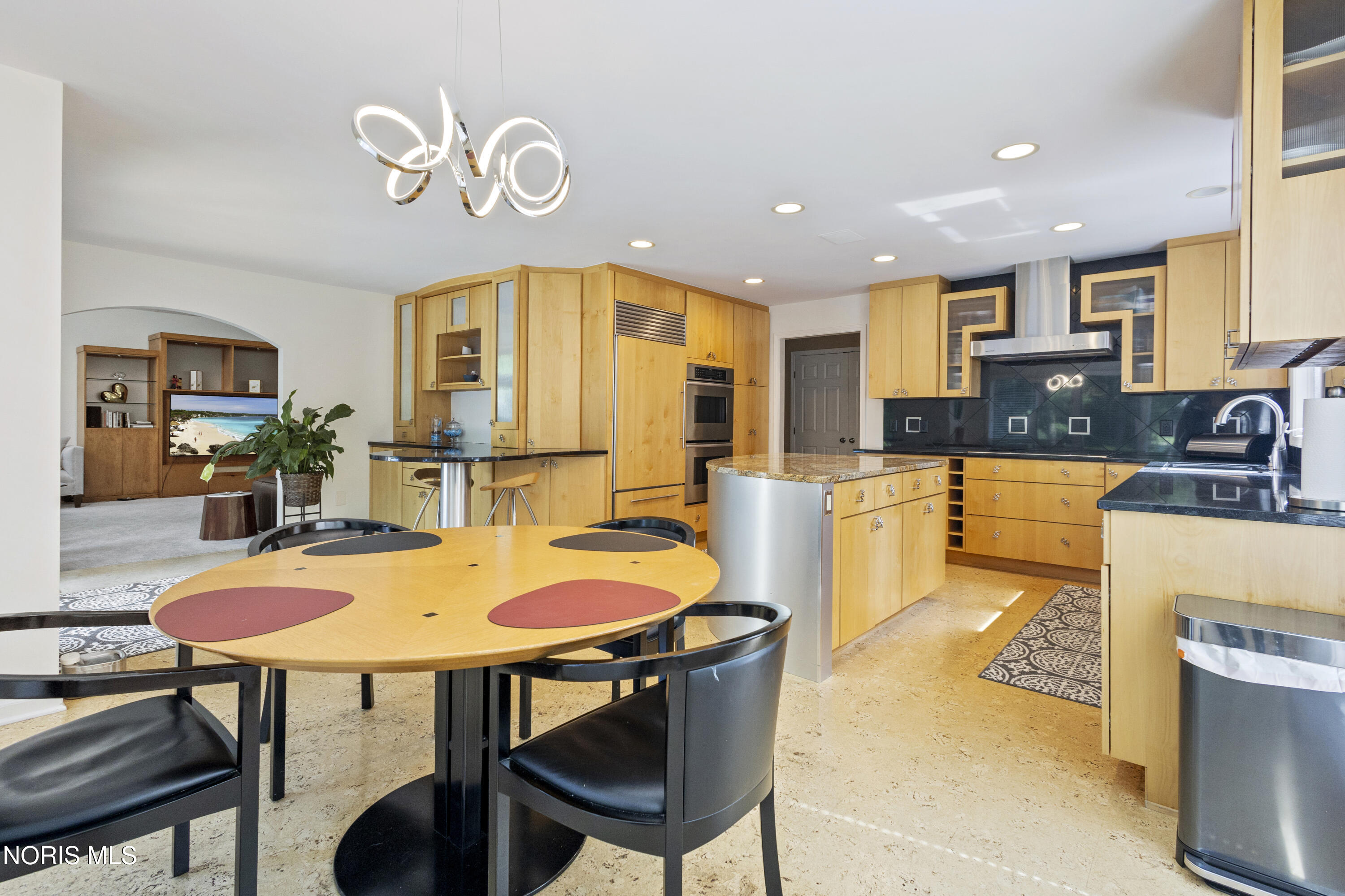 7559 Peachtree Lane