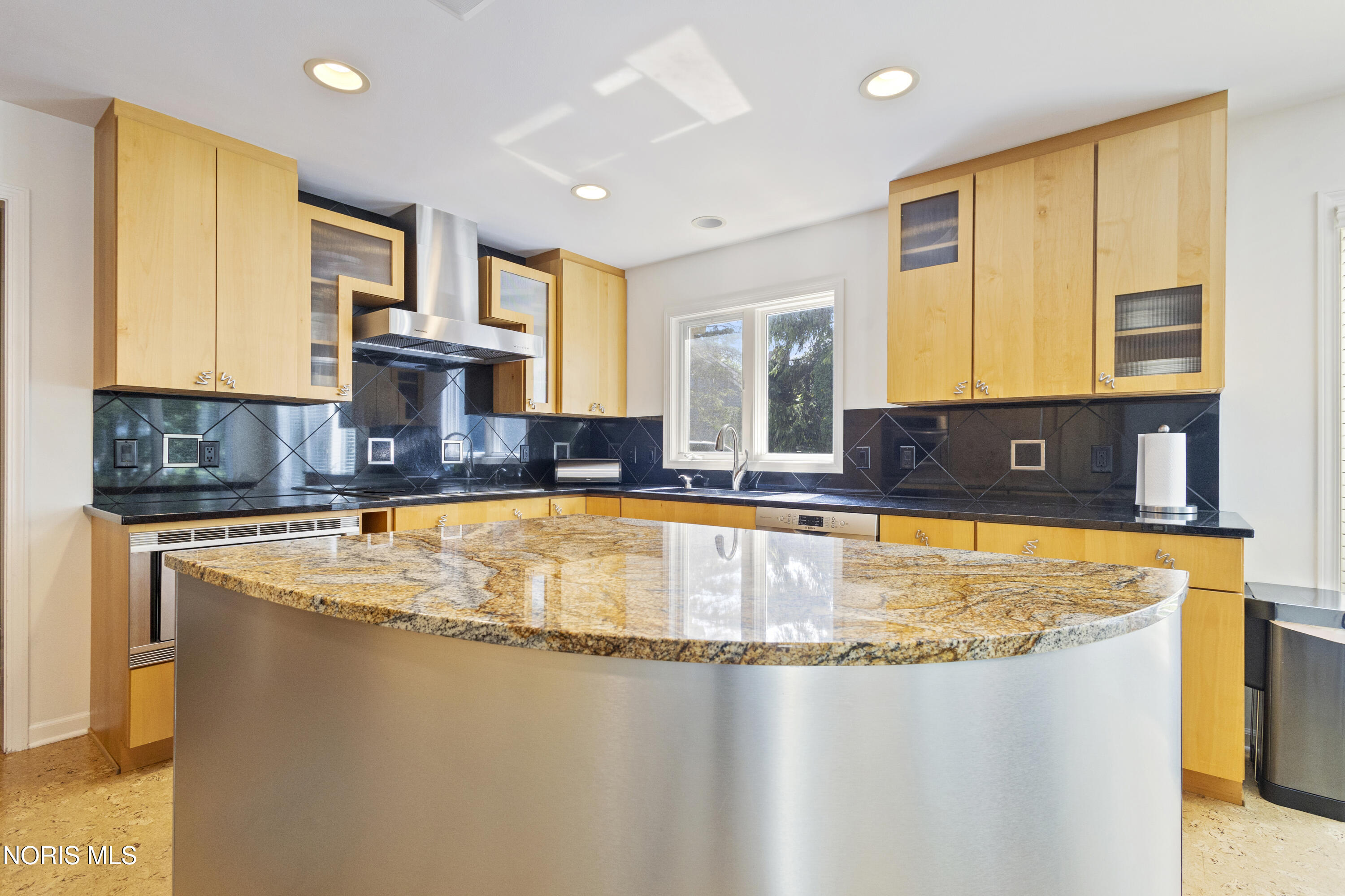 7559 Peachtree Lane