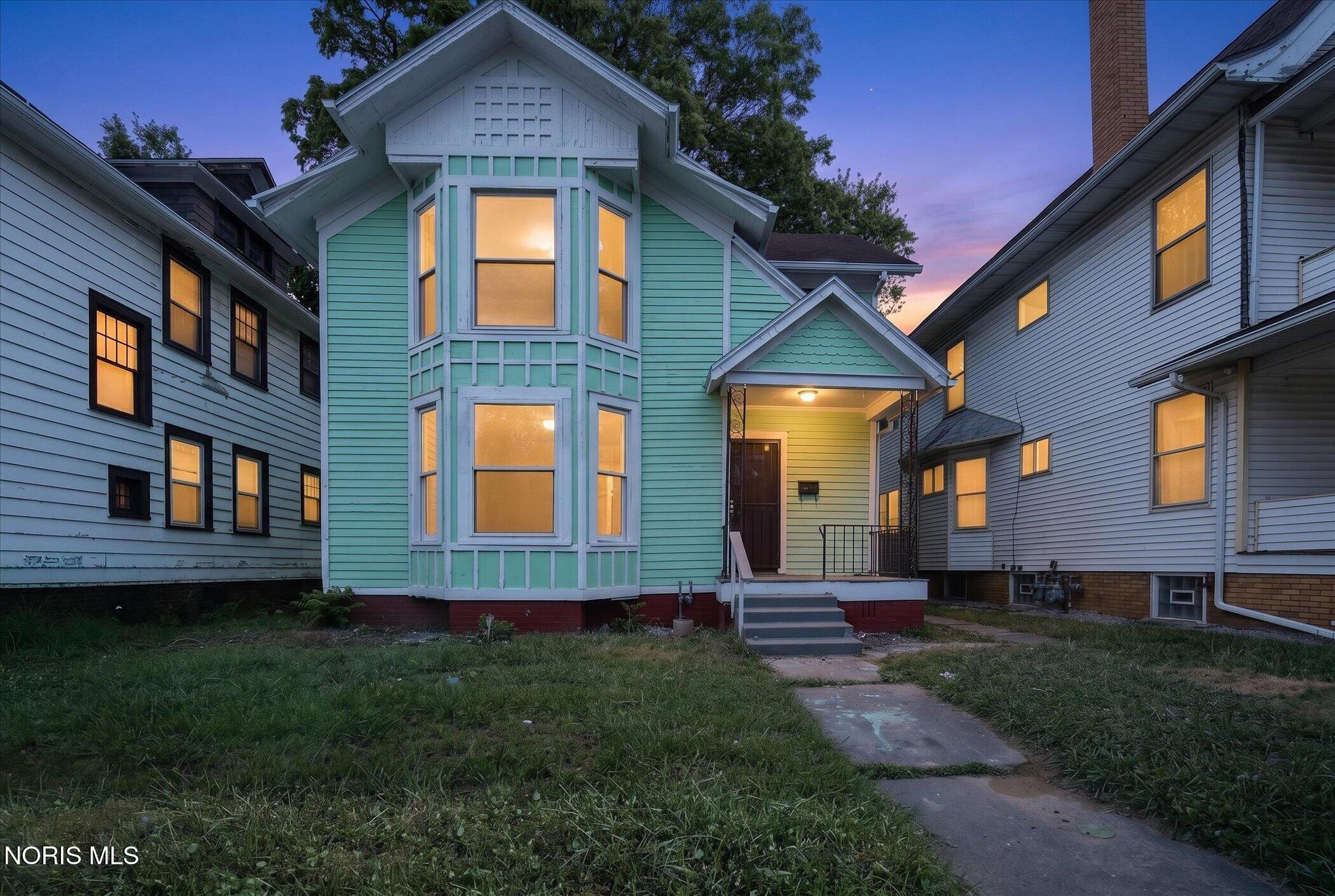 842 Lincoln Avenue