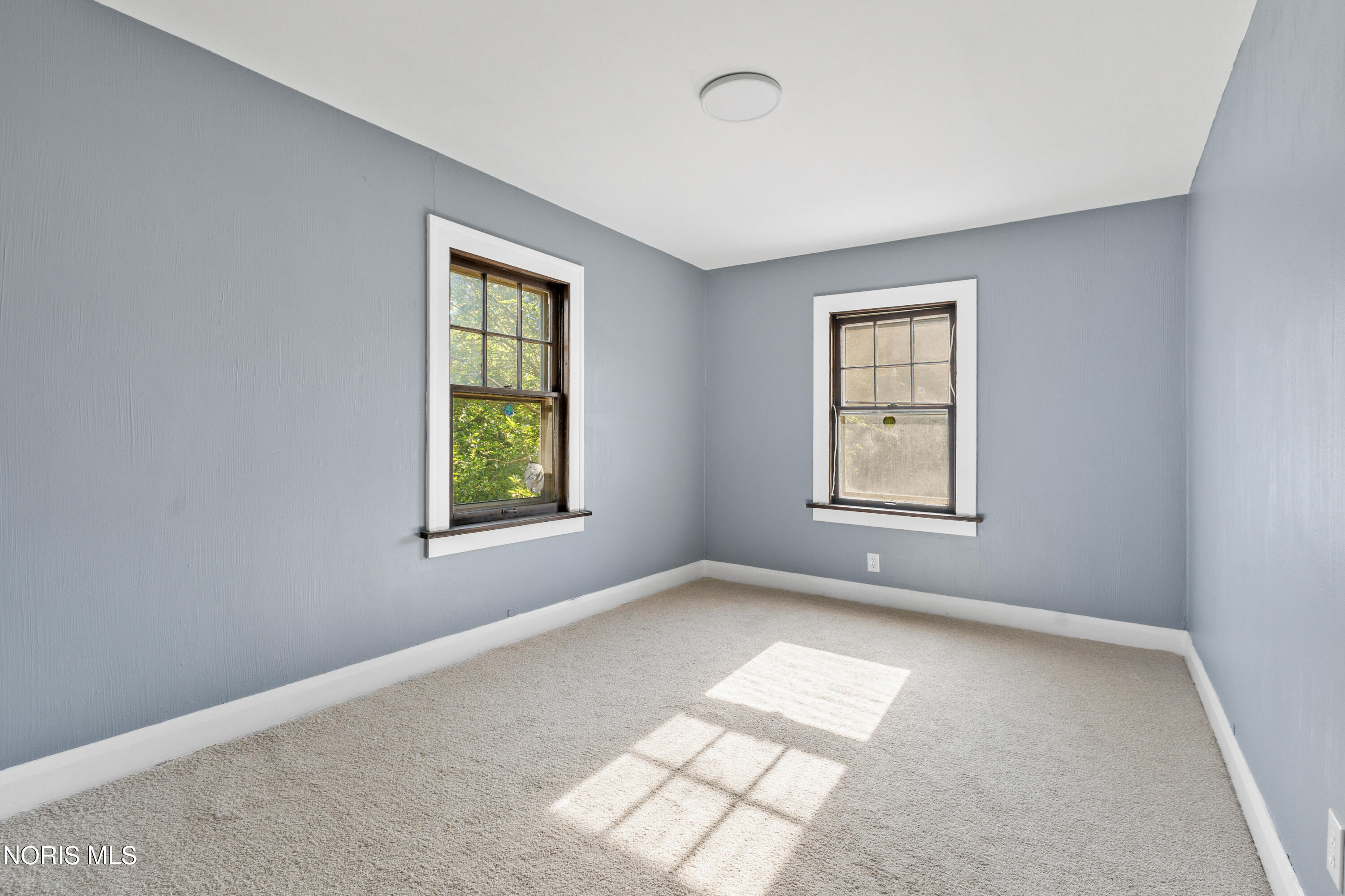 2817 Algonquin Parkway