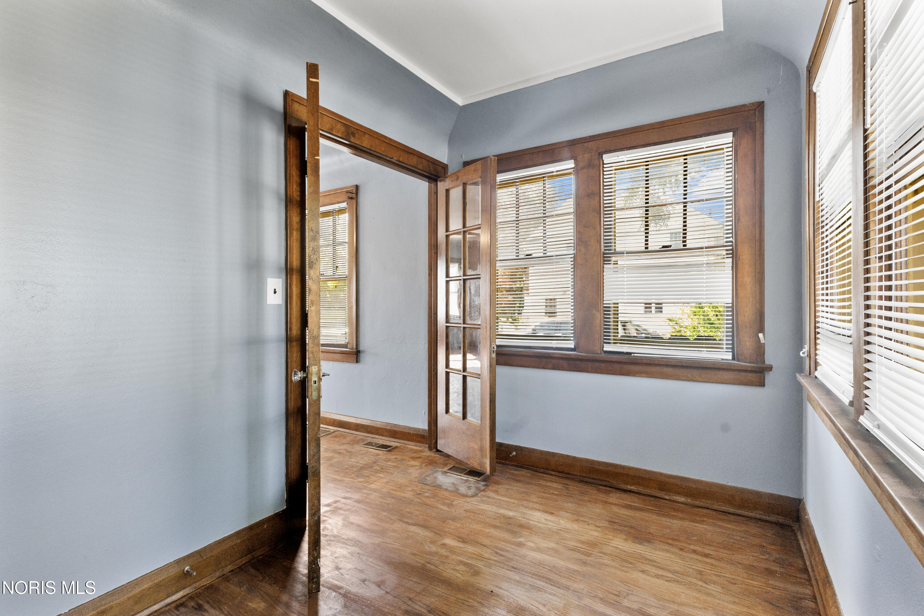 2817 Algonquin Parkway