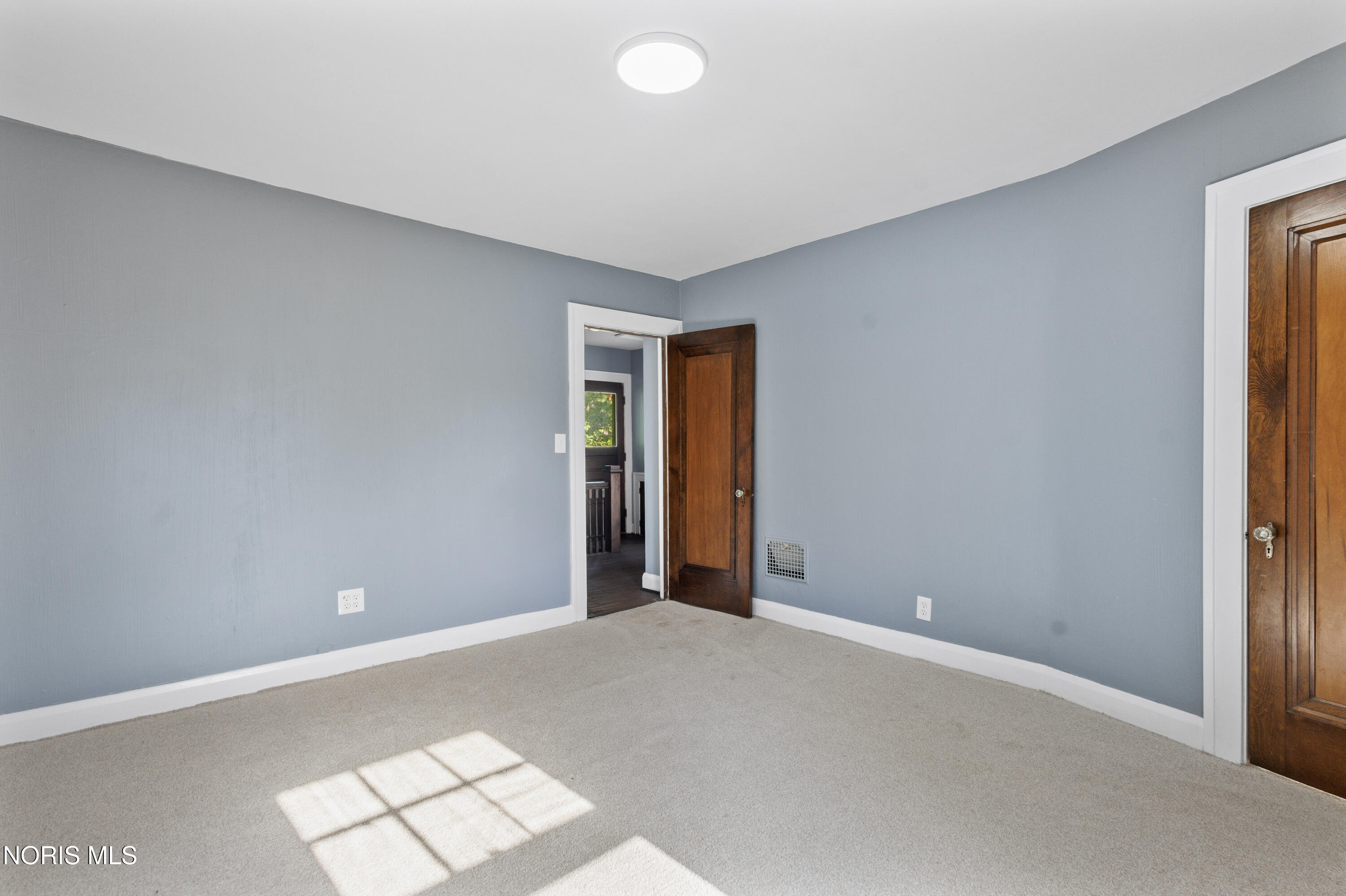 2817 Algonquin Parkway