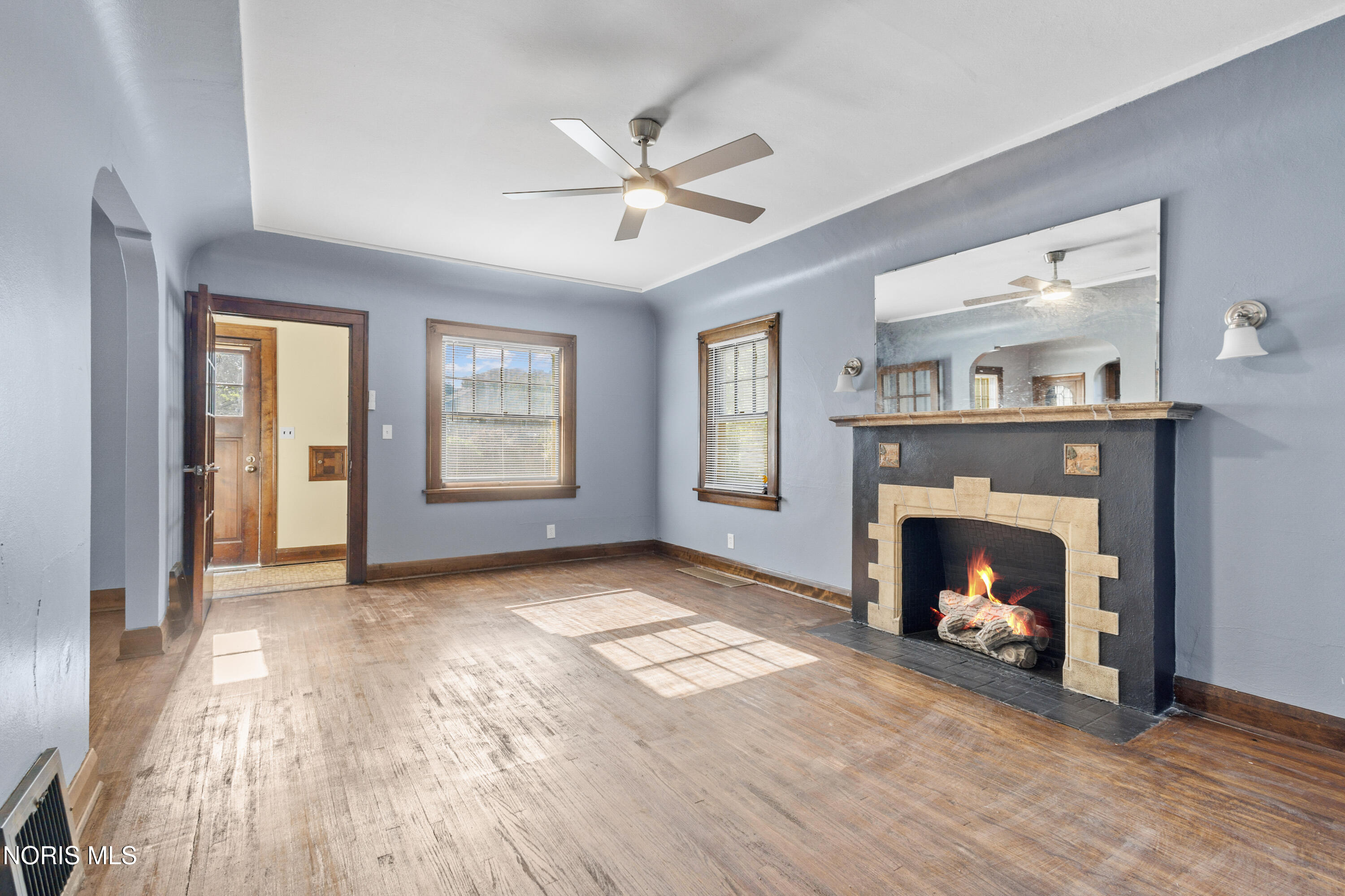2817 Algonquin Parkway