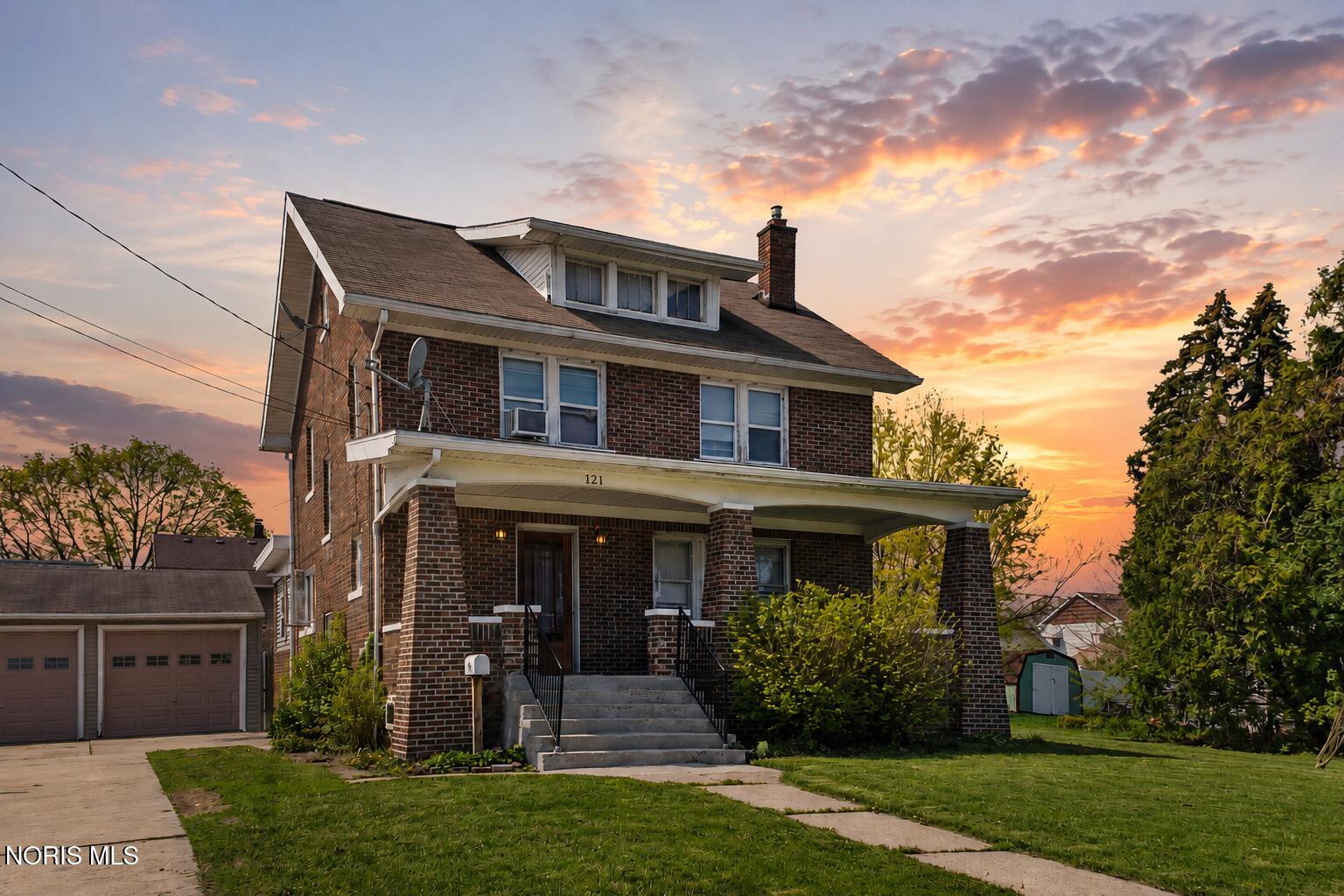 121 Bacon Street