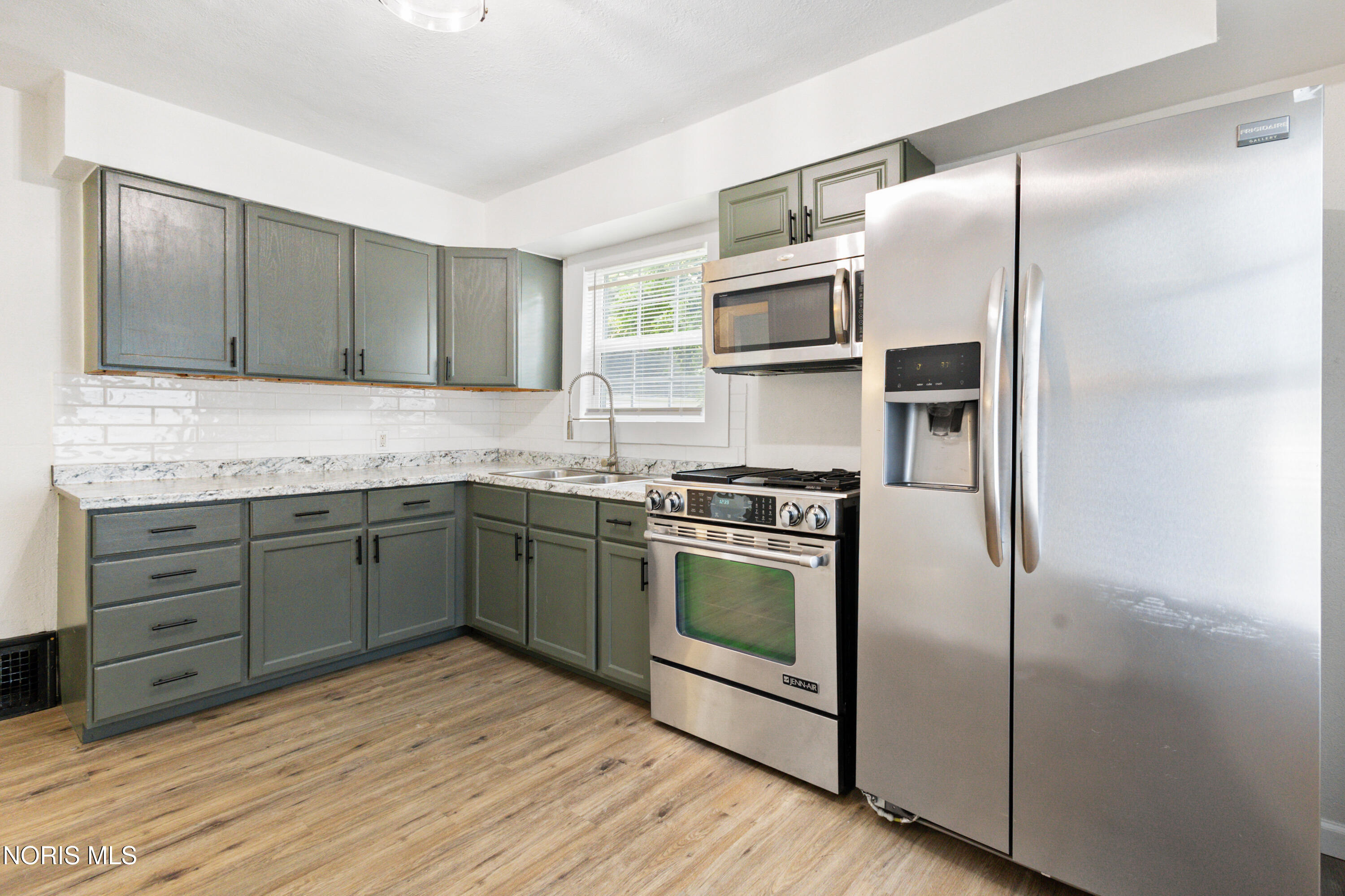 512 Clifton Boulevard