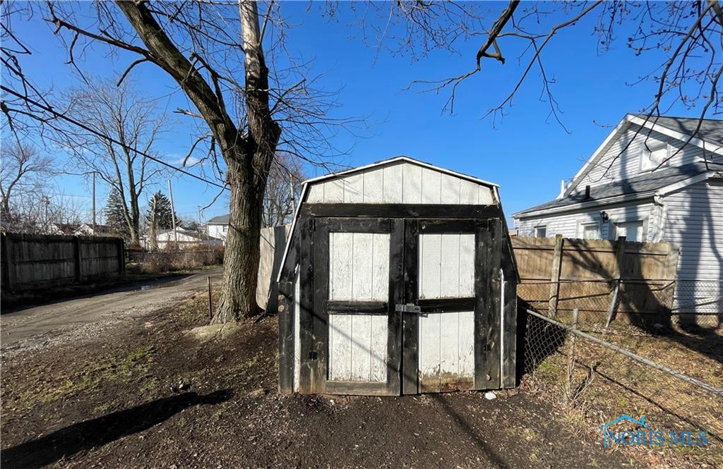 128 & 126 E Plumer Street